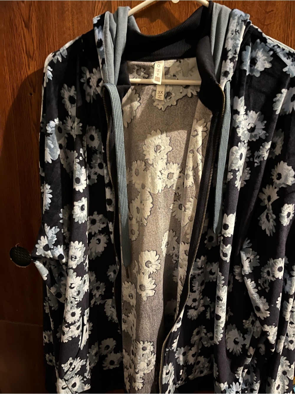 LuLaRoe Blue floral Cozy Bethany Hoodie size 3x